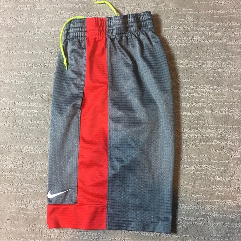 NIKE SHORT - Picture 5 of 6